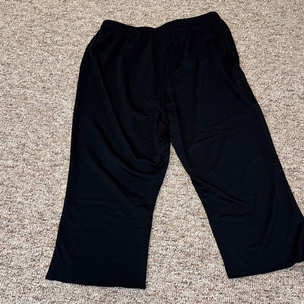 Black Wide-Leg Pants - Picture 3 of 3